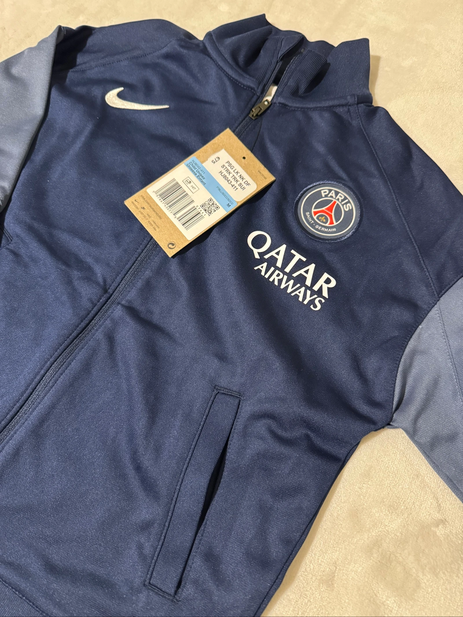 Conjunto de chándal Nike del PSG talla 5-6 años nuevo – photo 2
